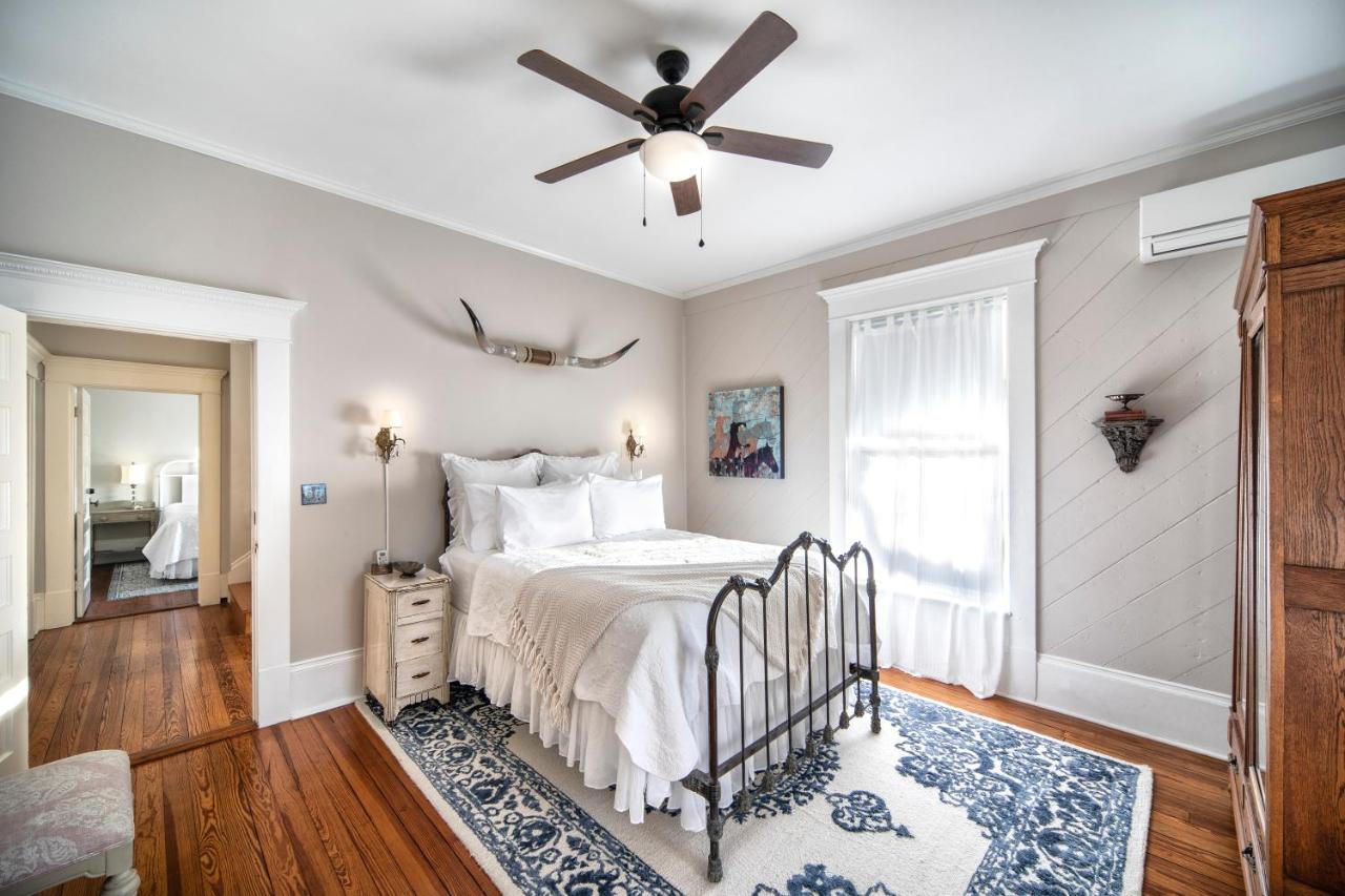 Katy House Bed And Breakfast Smithville Exterior photo